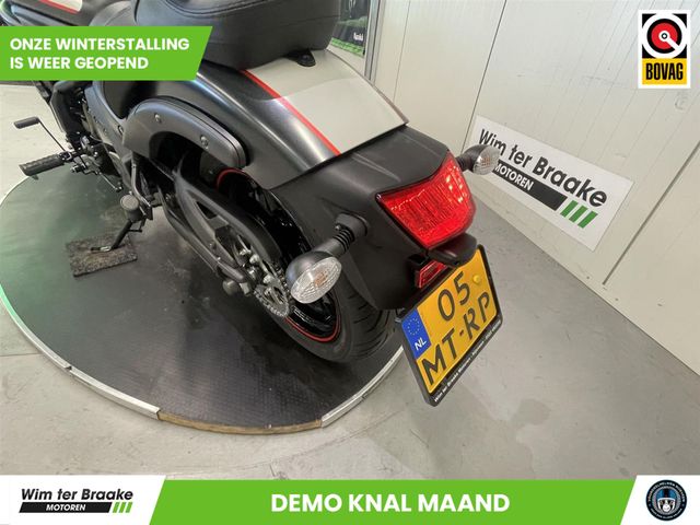 kawasaki - vn-900-classic-se