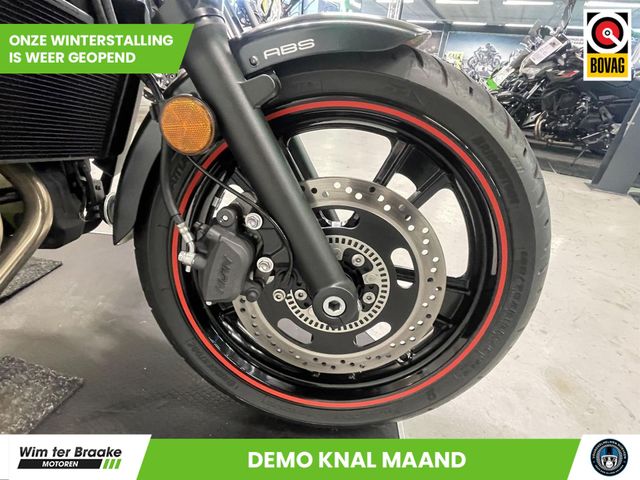 kawasaki - vn-900-classic-se