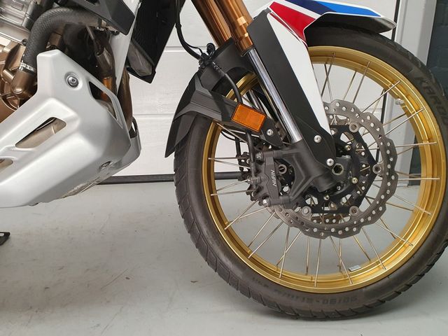 honda - crf-1100-l-africa-twin-adventure-sports