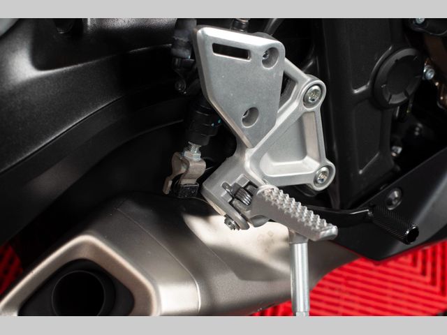 honda - cbr-650-r
