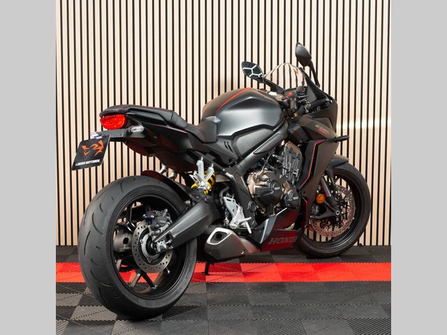honda - cbr-650-r