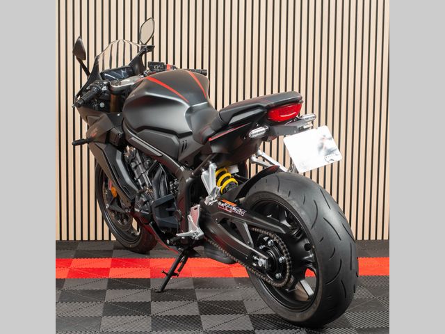 honda - cbr-650-r
