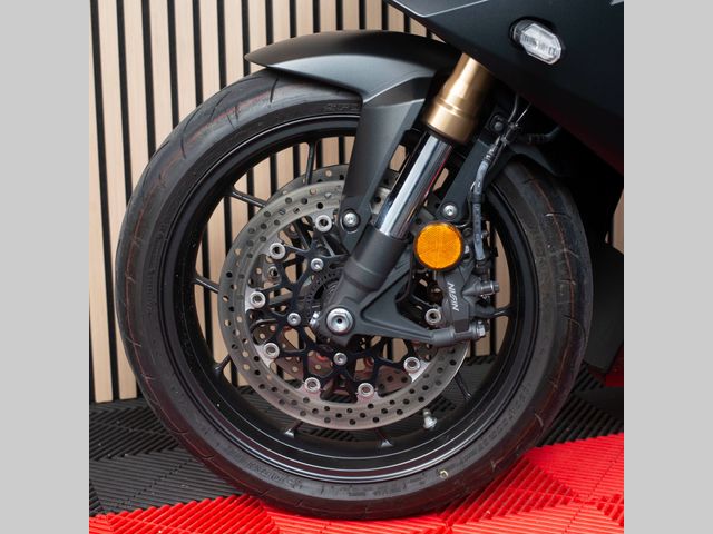 honda - cbr-650-r