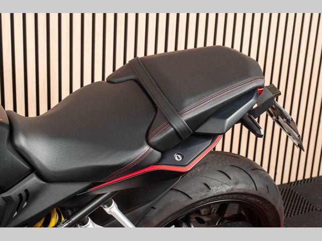 honda - cbr-650-r