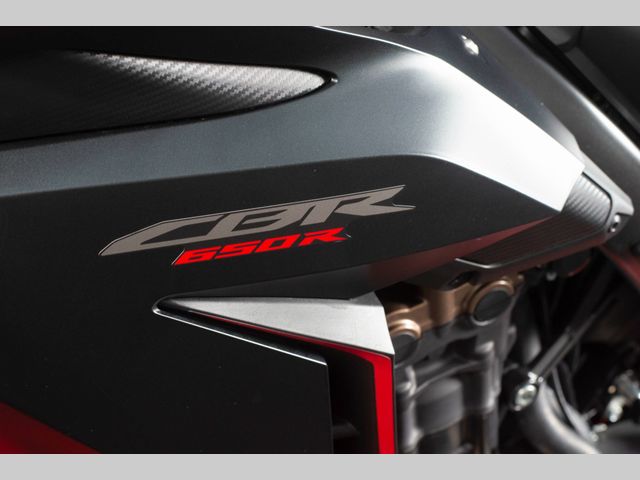 honda - cbr-650-r