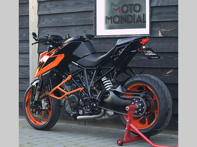 ktm - 1290-super-duke-r