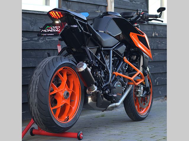 ktm - 1290-super-duke-r
