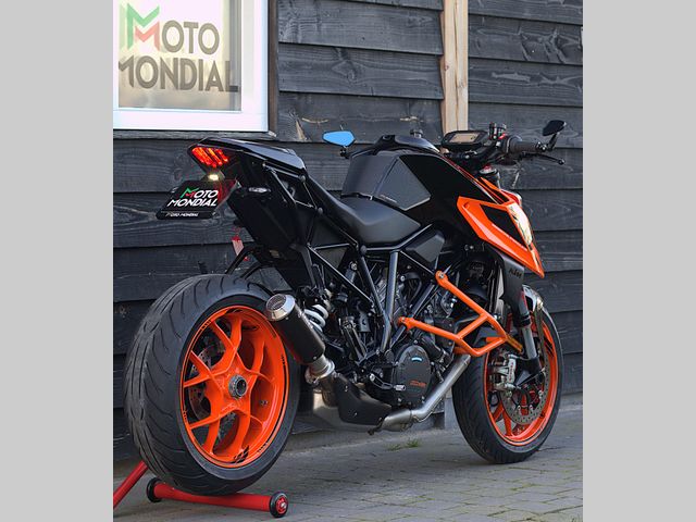 ktm - 1290-super-duke-r