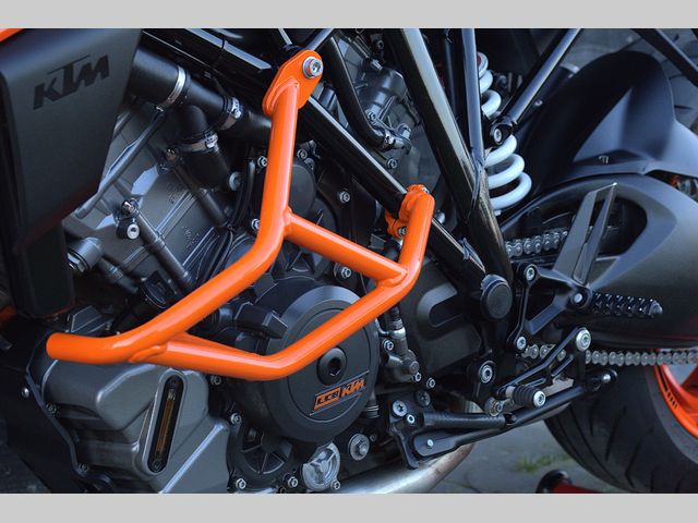 ktm - 1290-super-duke-r