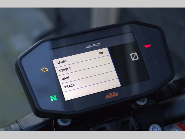 ktm - 1290-super-duke-r