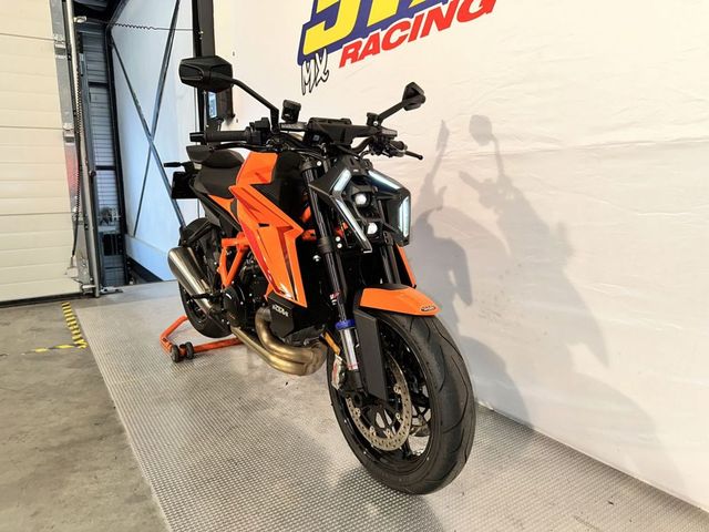 ktm - 1390-super-duke-r-evo