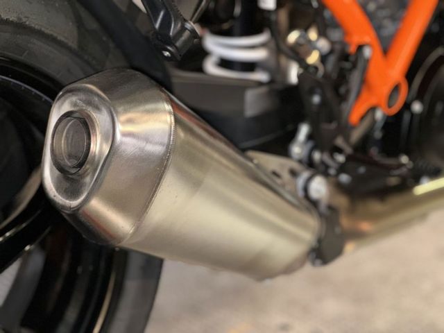 ktm - 1390-super-duke-r-evo