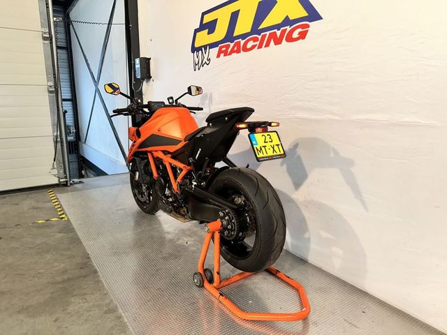 ktm - 1390-super-duke-r-evo