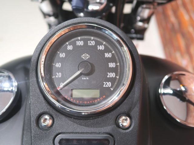 harley-davidson - street-bob-special-fxdbc