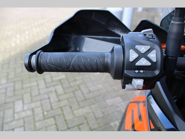 ktm - 1290-super-adventure-s