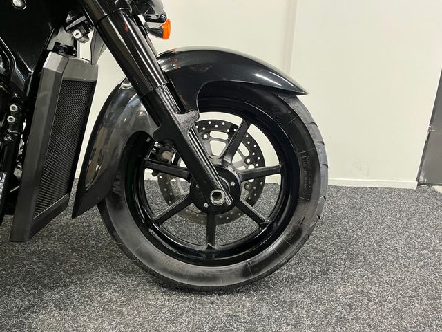 suzuki - intruder-c-1500-bt