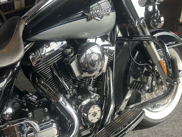 harley-davidson - road-king-classic-flhrci