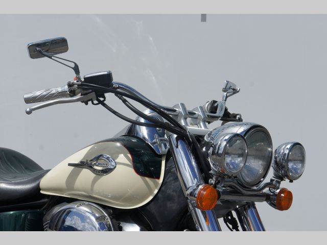 honda - vt-750-c2-shadow-ace
