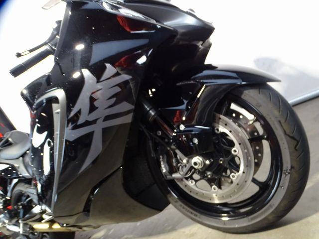 suzuki - gsx-r-1300-hayabusa
