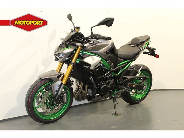 kawasaki - z900