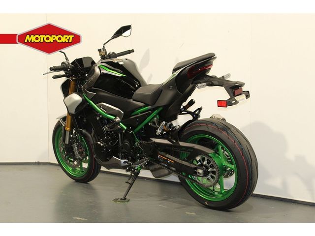 kawasaki - z900