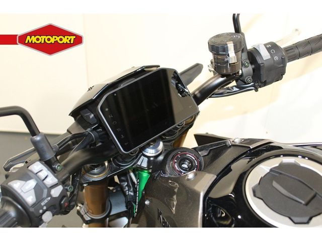 kawasaki - z900
