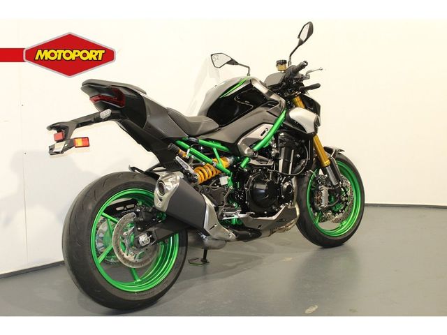 kawasaki - z900