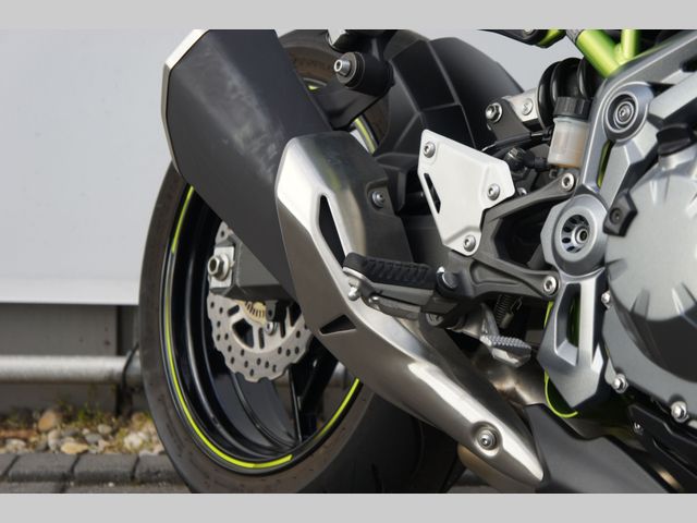 kawasaki - z900