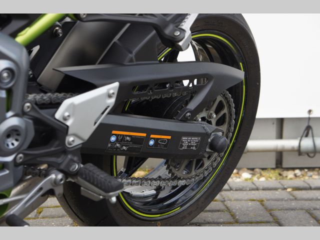 kawasaki - z900