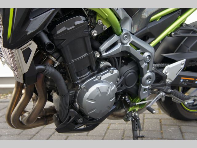 kawasaki - z900