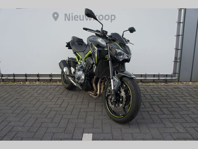 kawasaki - z900