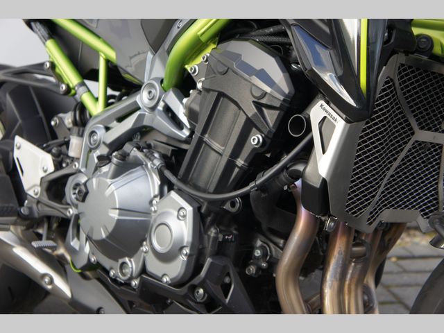 kawasaki - z900