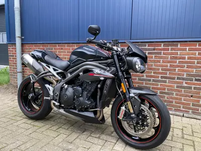 TRIUMPH SPEED TRIPLE RS – foto 2