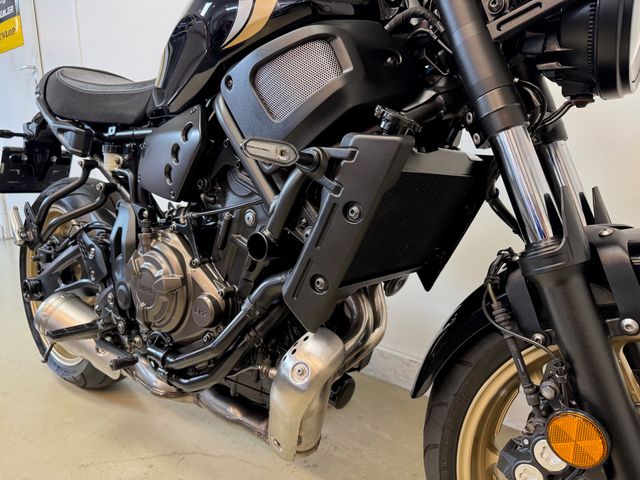 yamaha - xsr-700-abs