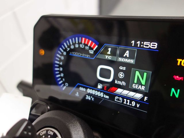 suzuki - gsx-8s