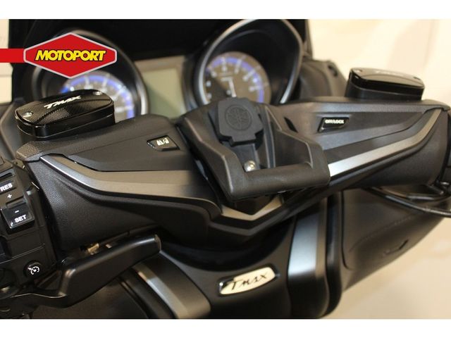 yamaha - tmax-tech-max-560