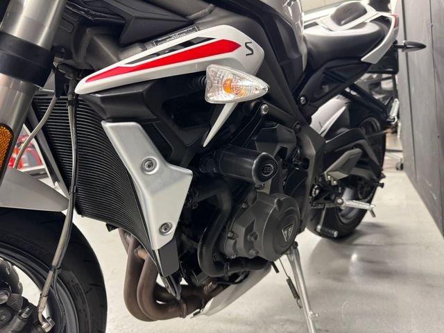 triumph - street-triple-s-a2