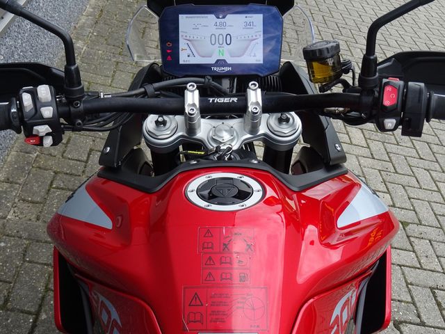 triumph - tiger-900-gt-low