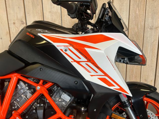 ktm - 1290-super-duke-gt