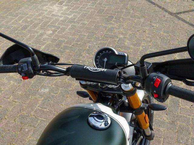 triumph - scrambler-400-x