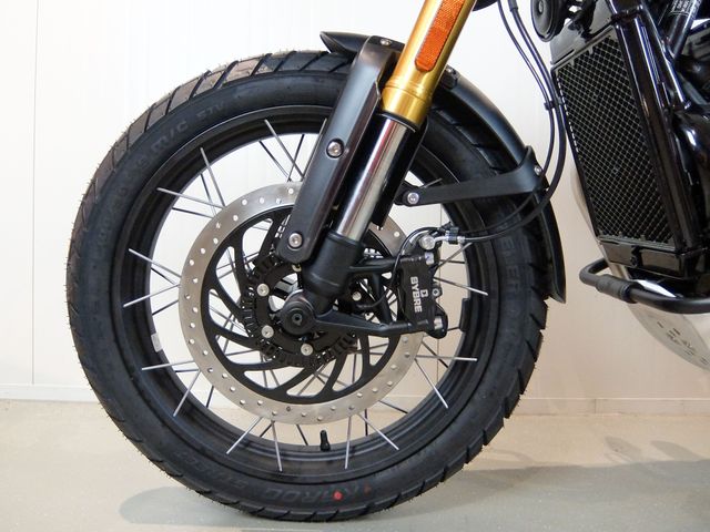 triumph - scrambler-400-xc