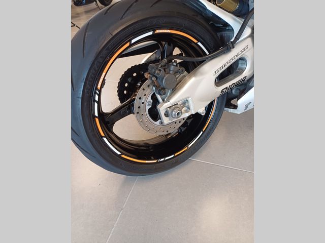 honda - cbr-1000-rr-fireblade