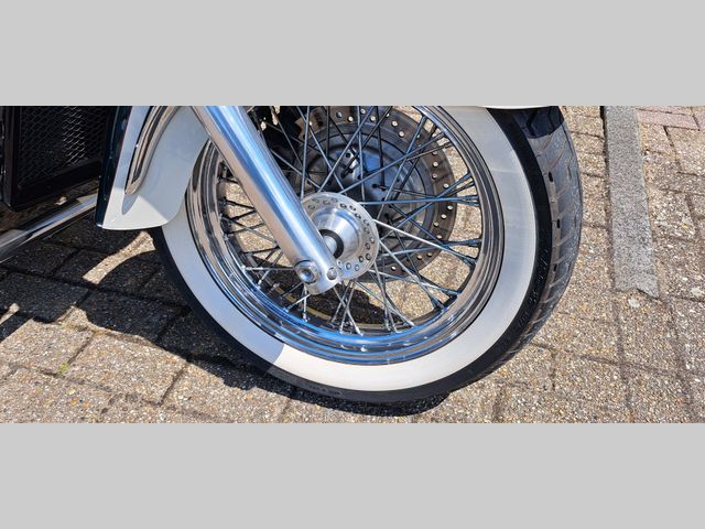 honda - vt-1100-c3-shadow