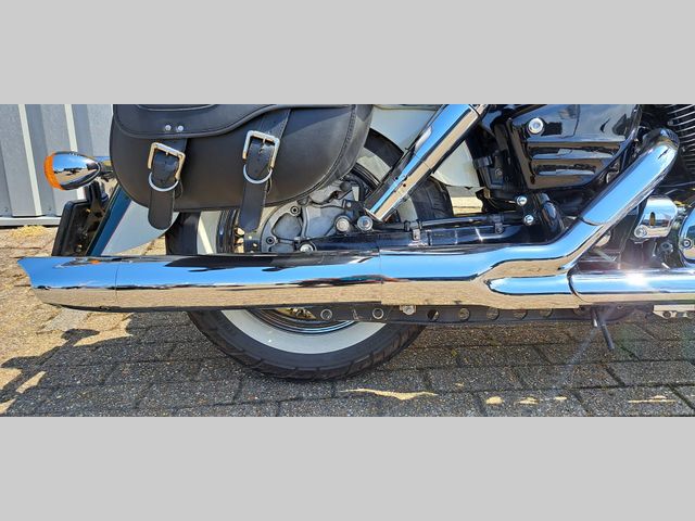 honda - vt-1100-c3-shadow