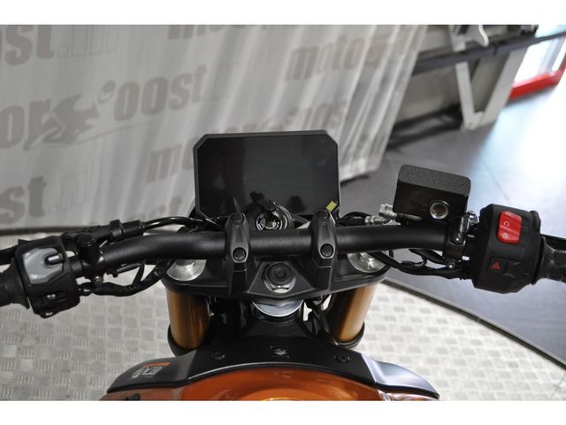suzuki - gsx-8t