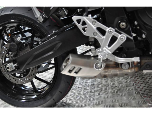 suzuki - gsx-8t