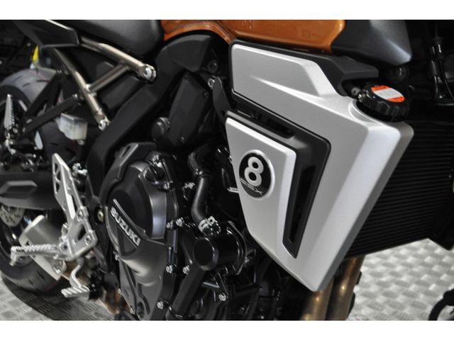 suzuki - gsx-8t