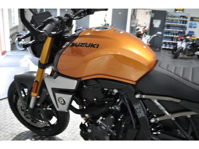 suzuki - gsx-8t