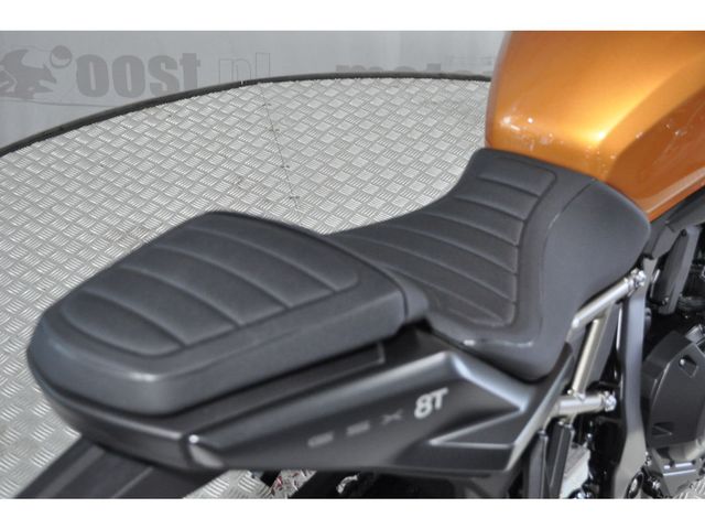 suzuki - gsx-8t