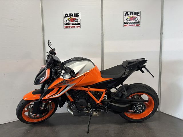 ktm - 1290-super-duke-r